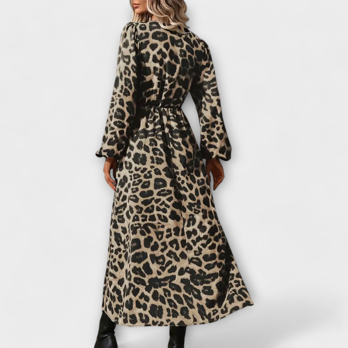 Astri - Lang kjole med leopardmønster