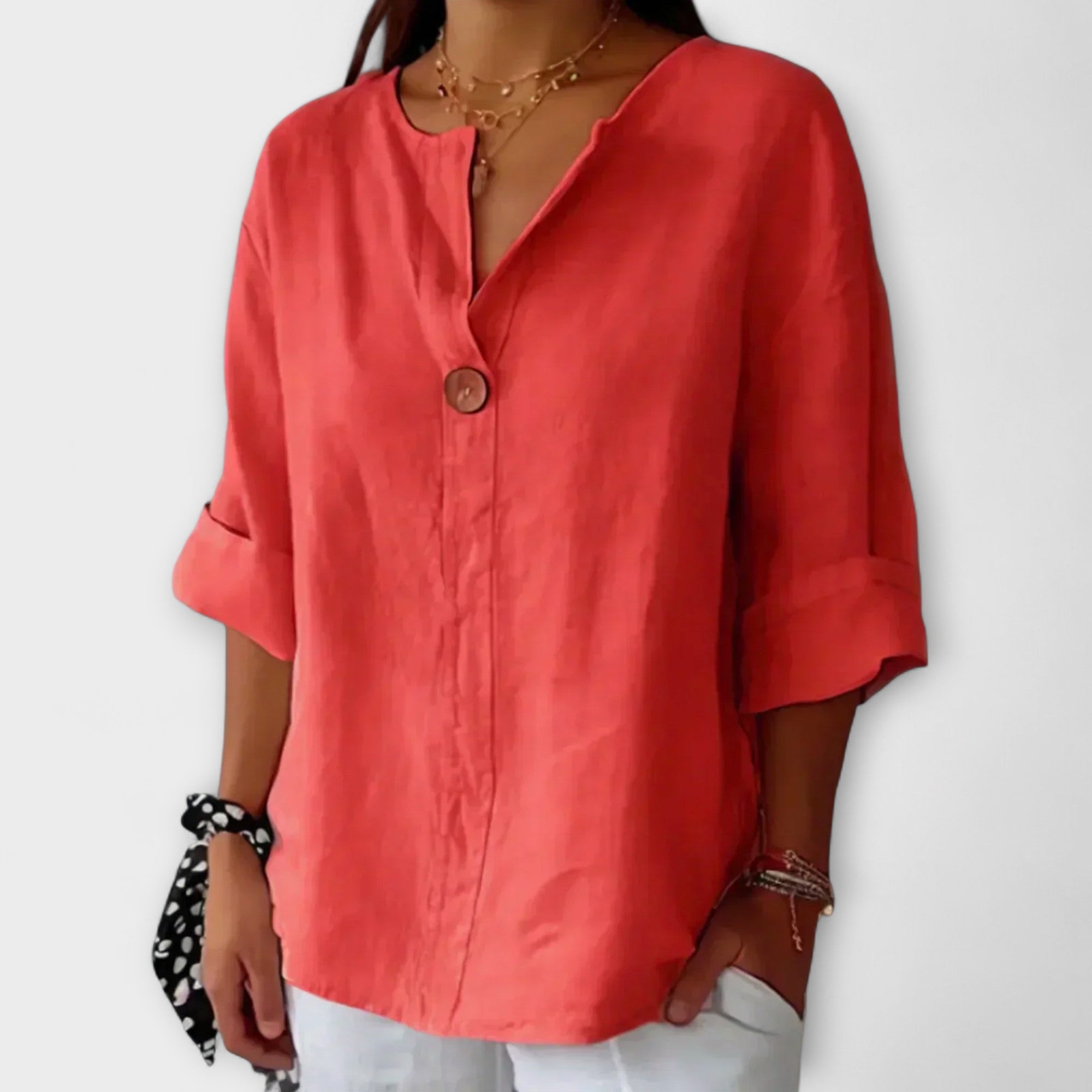 Ingrid - Beige linbluse med V-hals
