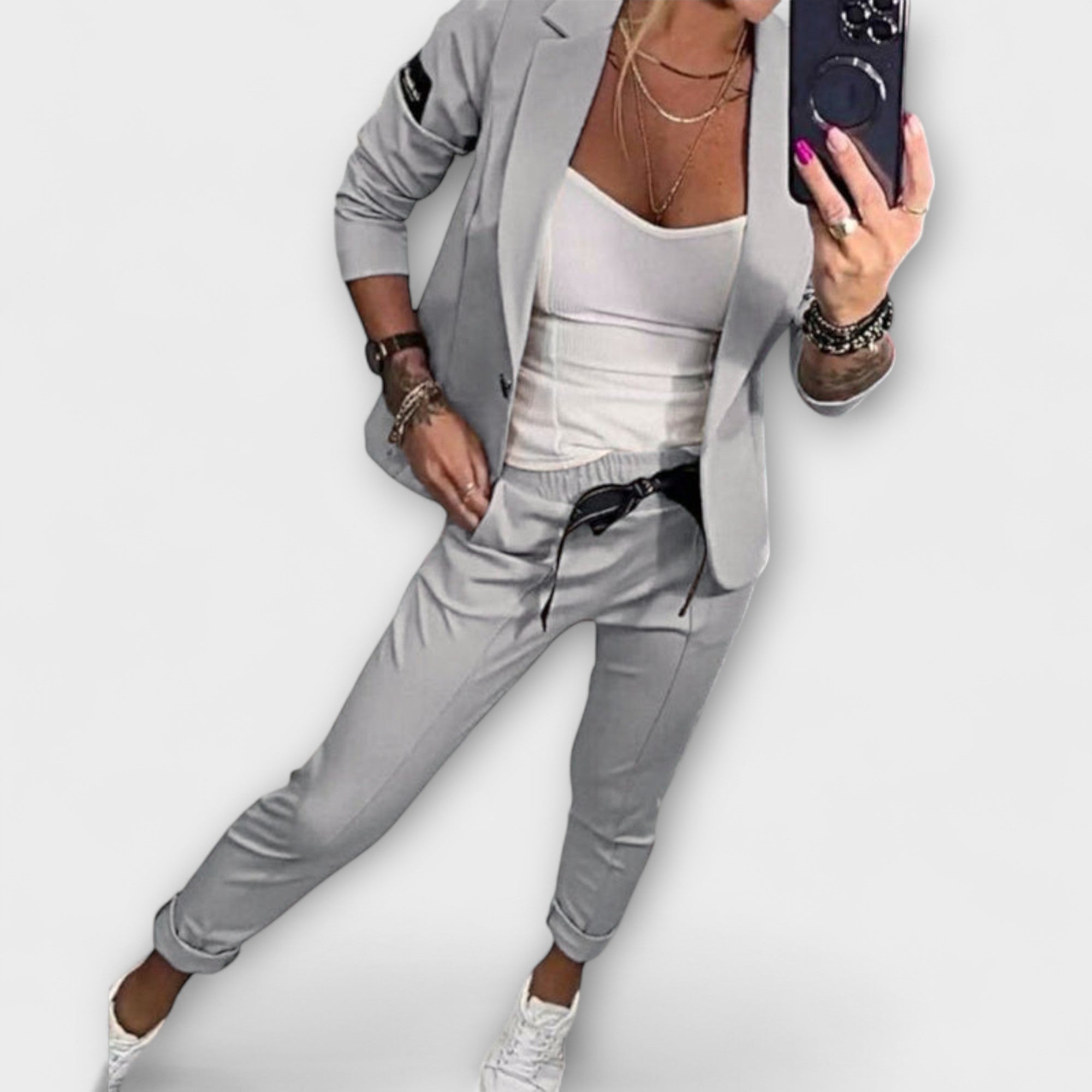 Herborg - Beige sett med topp, blazer og bukser