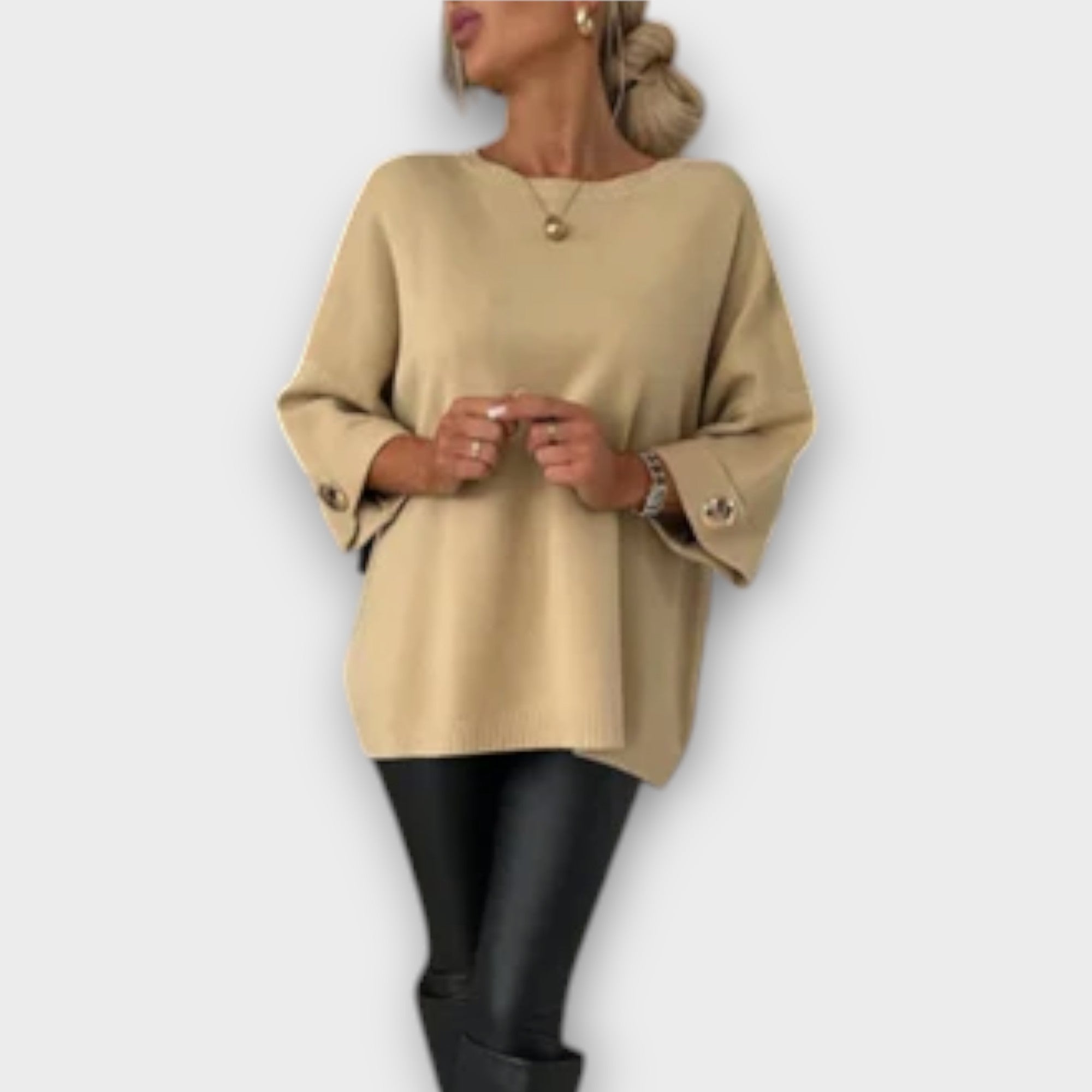 Gudrun - Hvit elegant strikkbluse