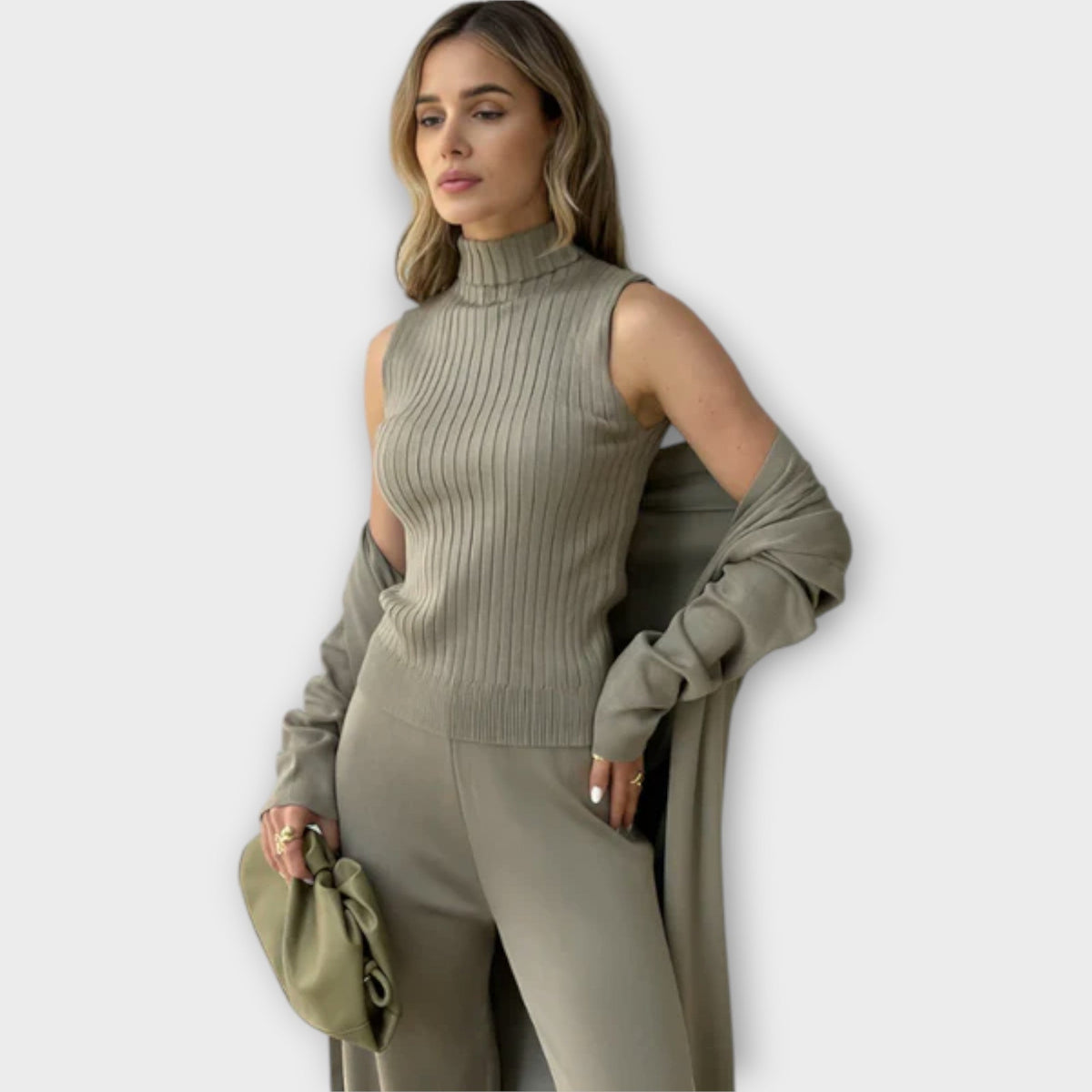Eldbjørg - Tre-delt strikkesett i khaki