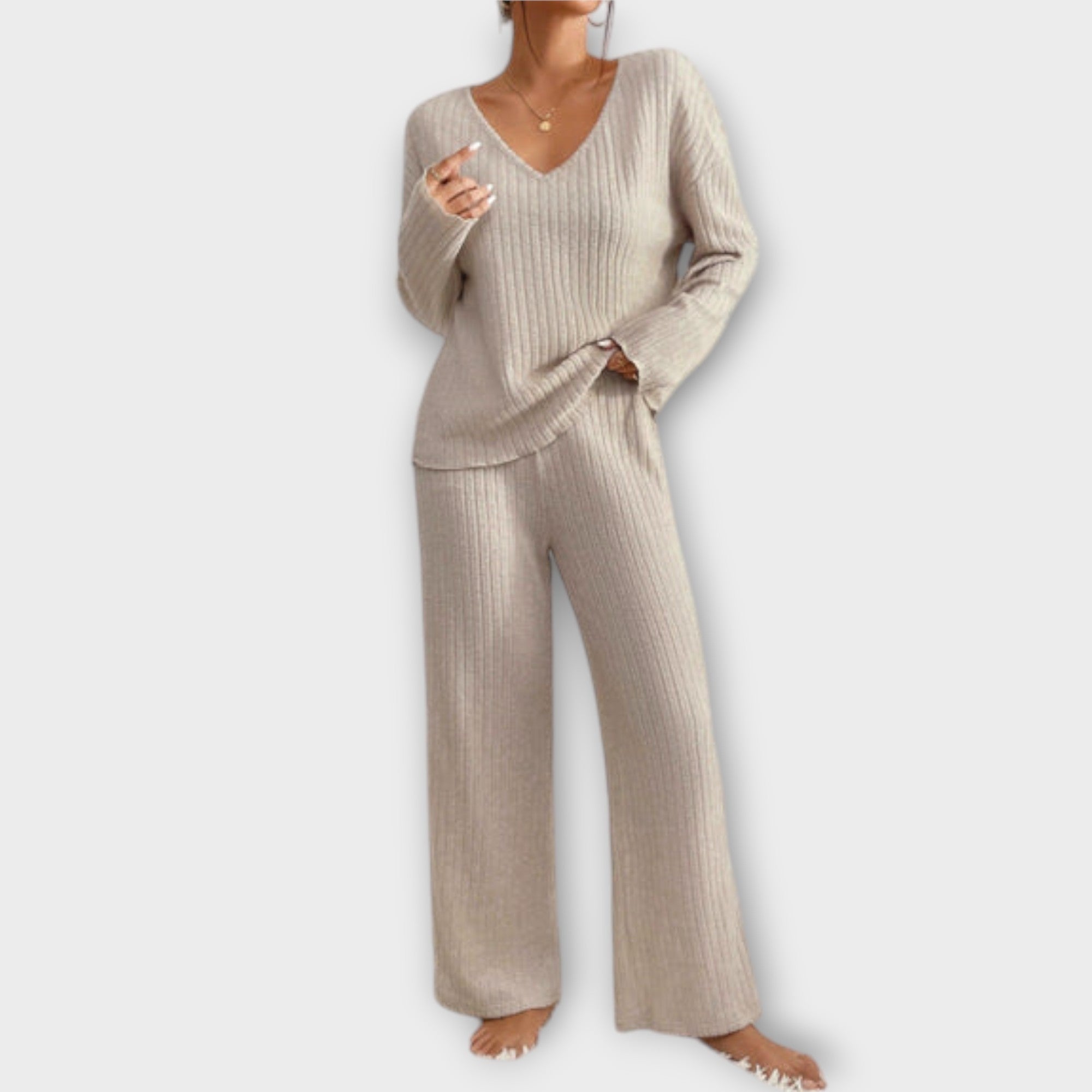 Sigrun - Beige koselige strikkesett