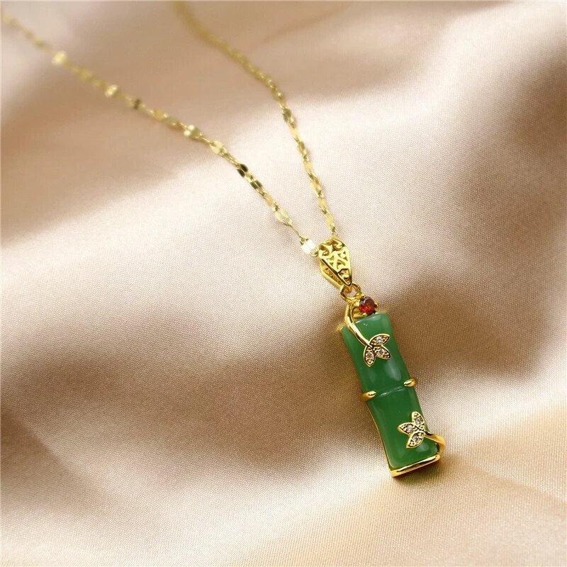 Torbjørg - Jade-Amulett-halskjede