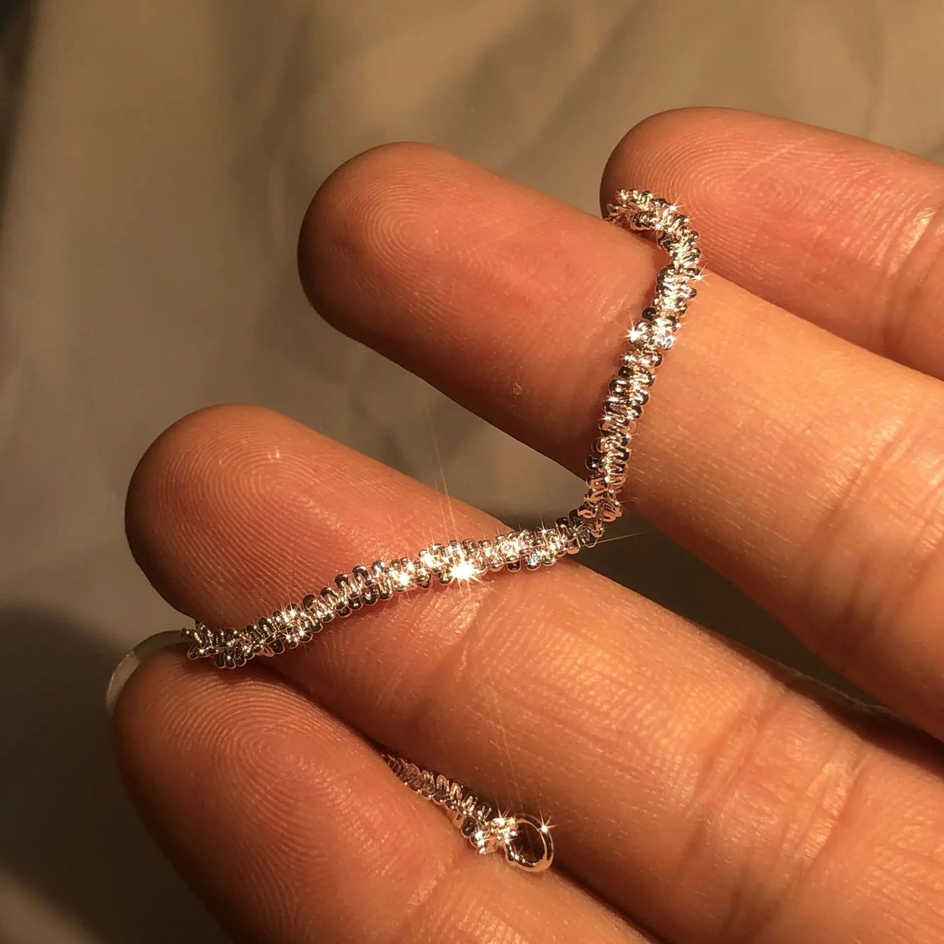 Betzy - Glitrende Armbånd