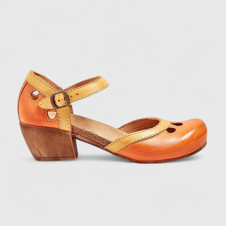 Ingeborg - Sandaler med nagler i blå