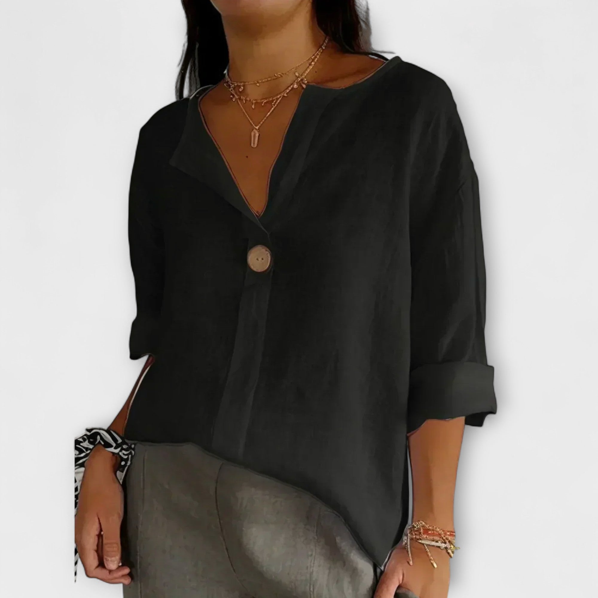 Ingrid - Beige linbluse med V-hals