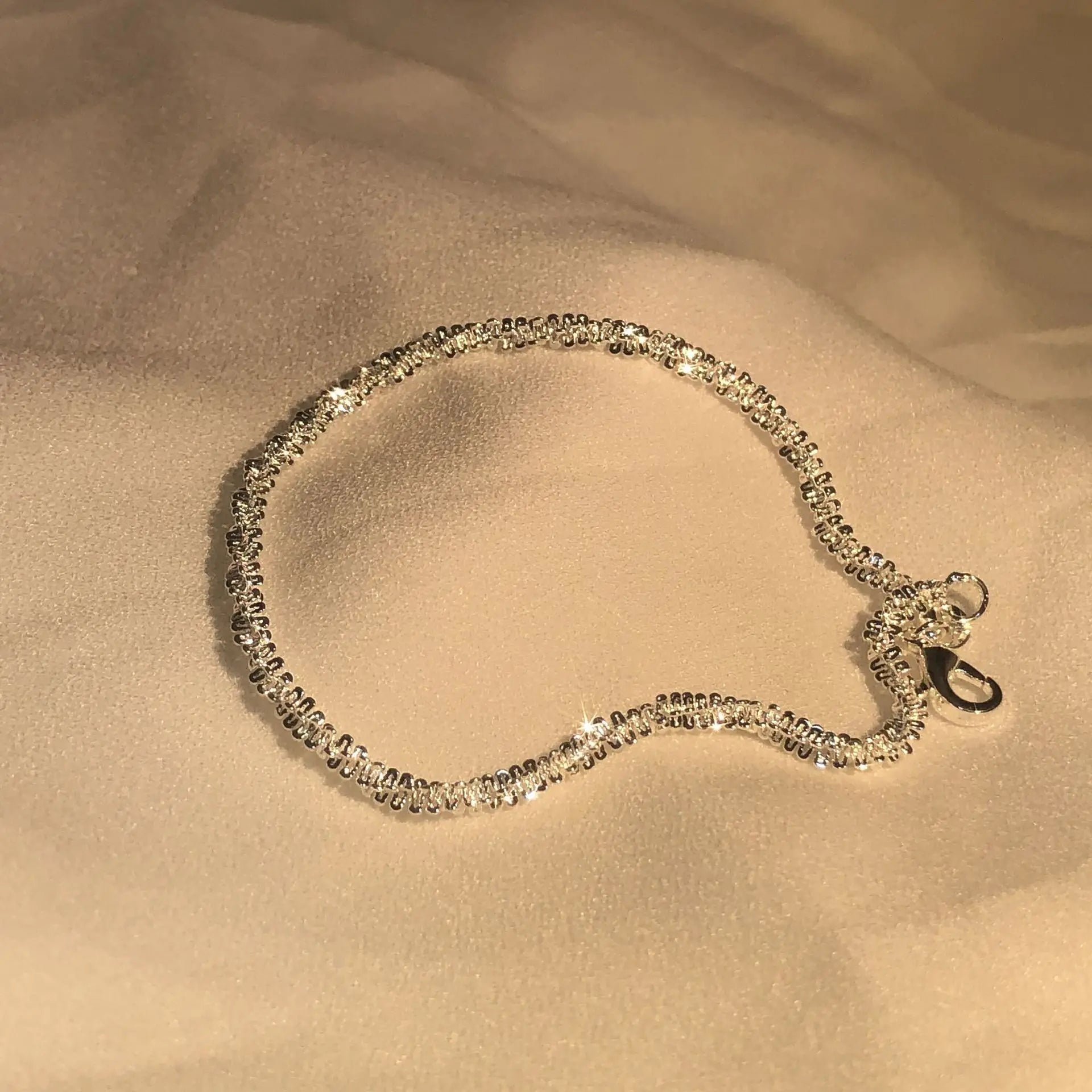 Betzy - Glitrende Armbånd