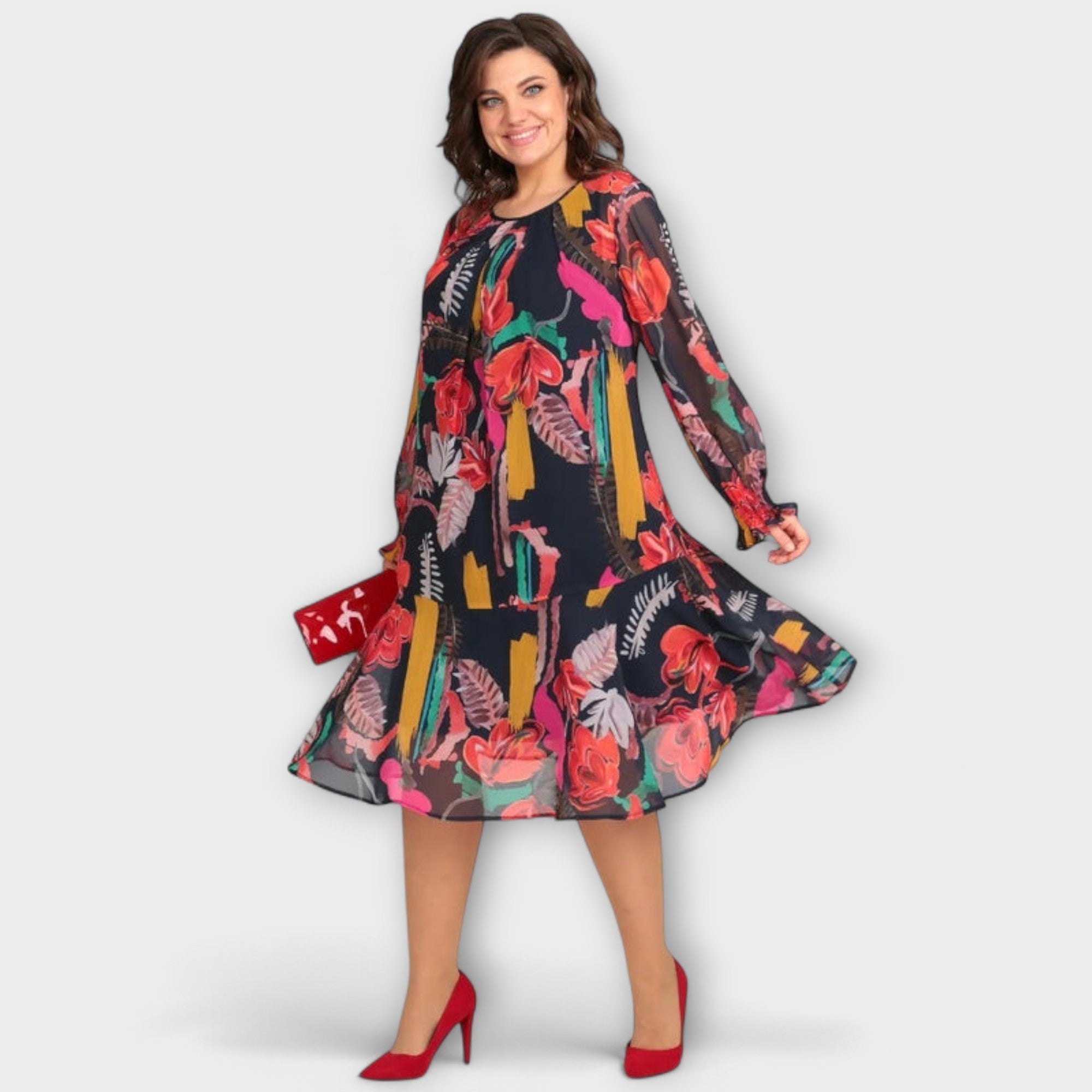 Frøya - Elegant Plus-Size Kjole med Blomstermønster