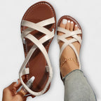 Ellen - Sandaler med kryssremmer