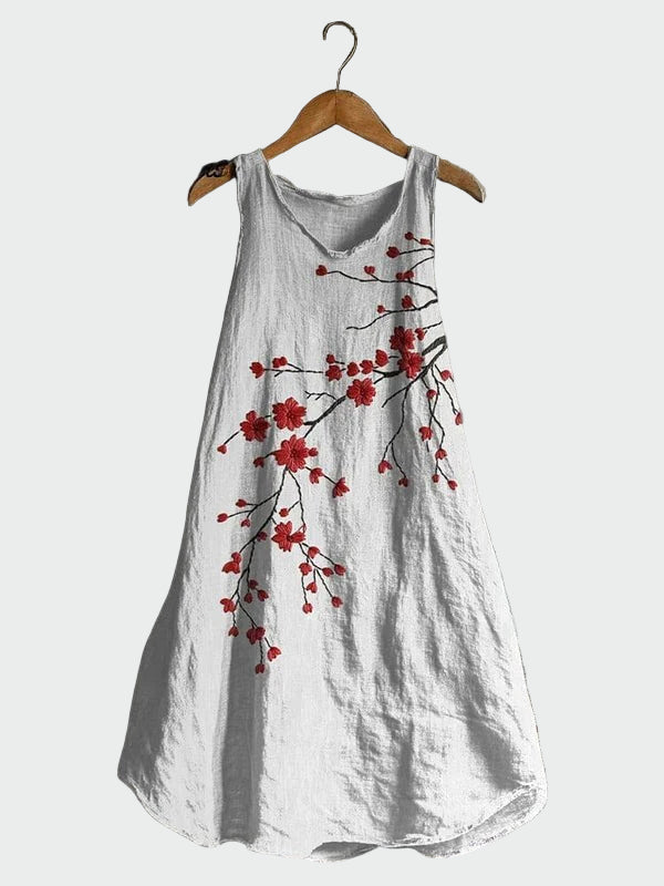 Marit - Hvit kjole med kirsebærblomstgrener