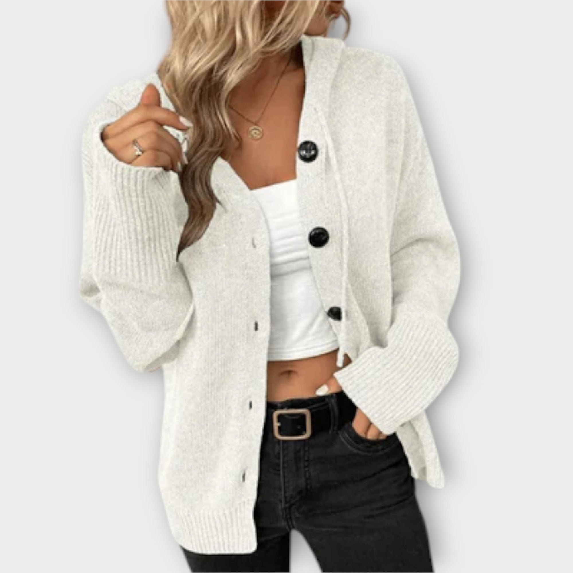 Sara - Beige Cardigan med Knappestolpe