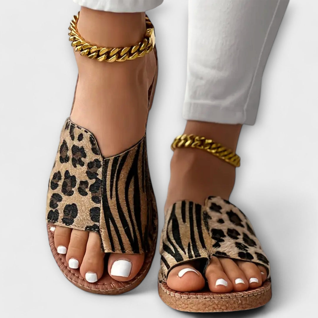 Ragnhild - Tofarget leopardmønstret sandal