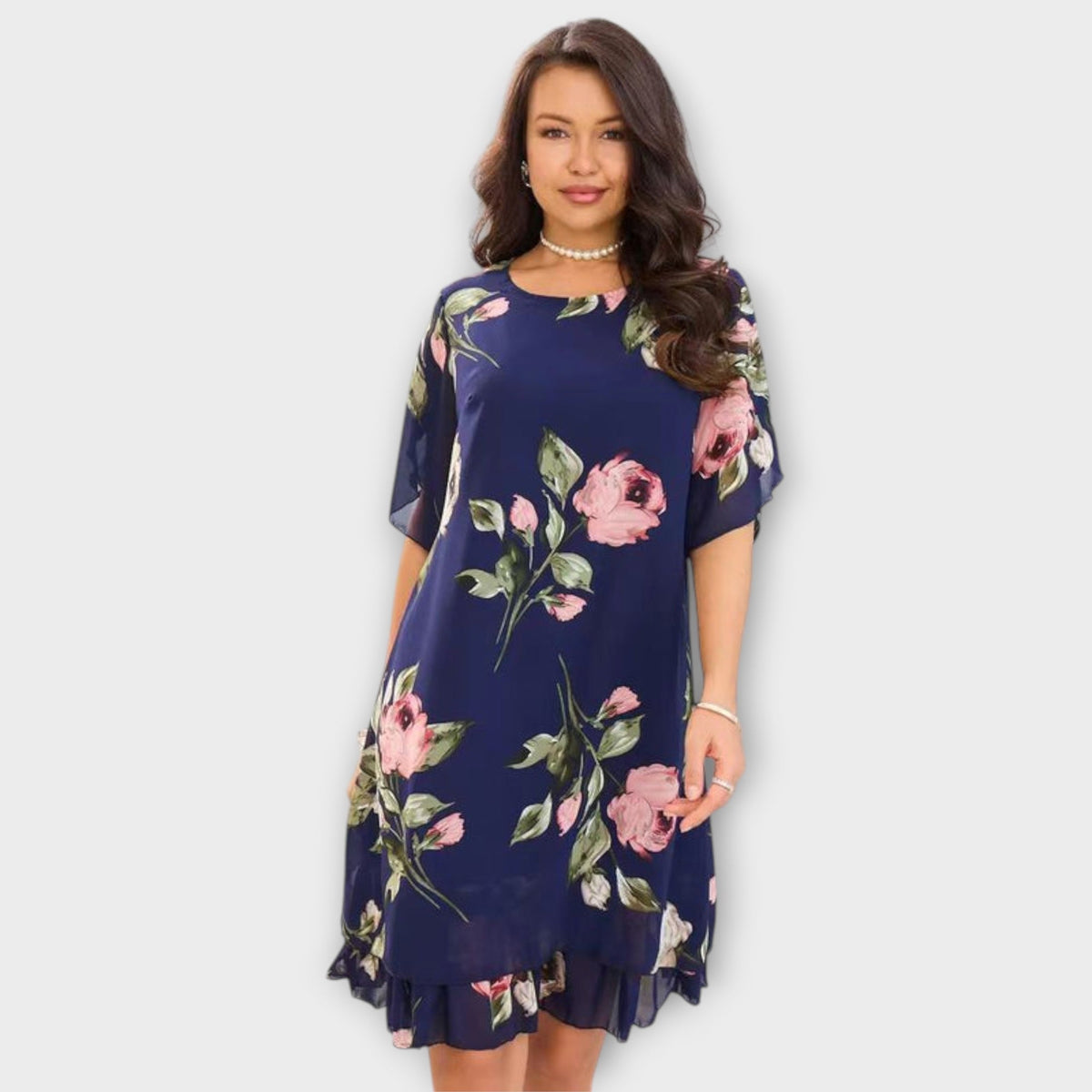 Helene - Svart chiffonkjole med blomstermønster