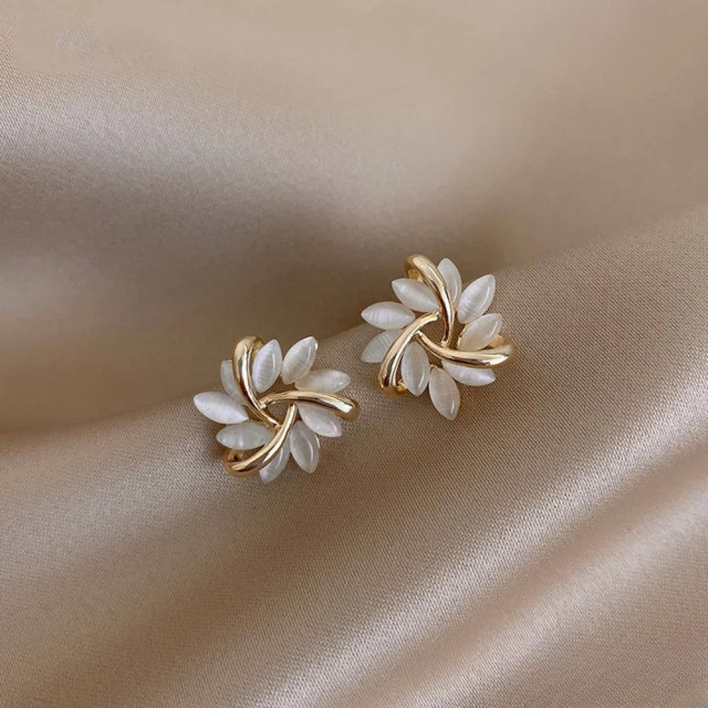 Bodil - Elegante gullfargede med eksklusive opalblomstmønstre