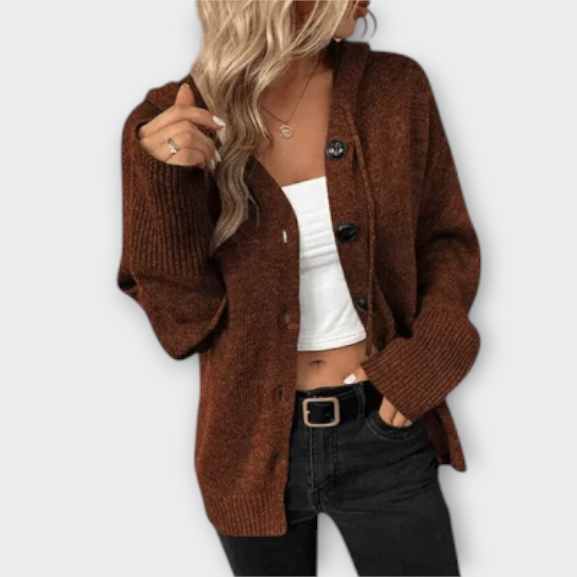 Sara - Beige Cardigan med Knappestolpe