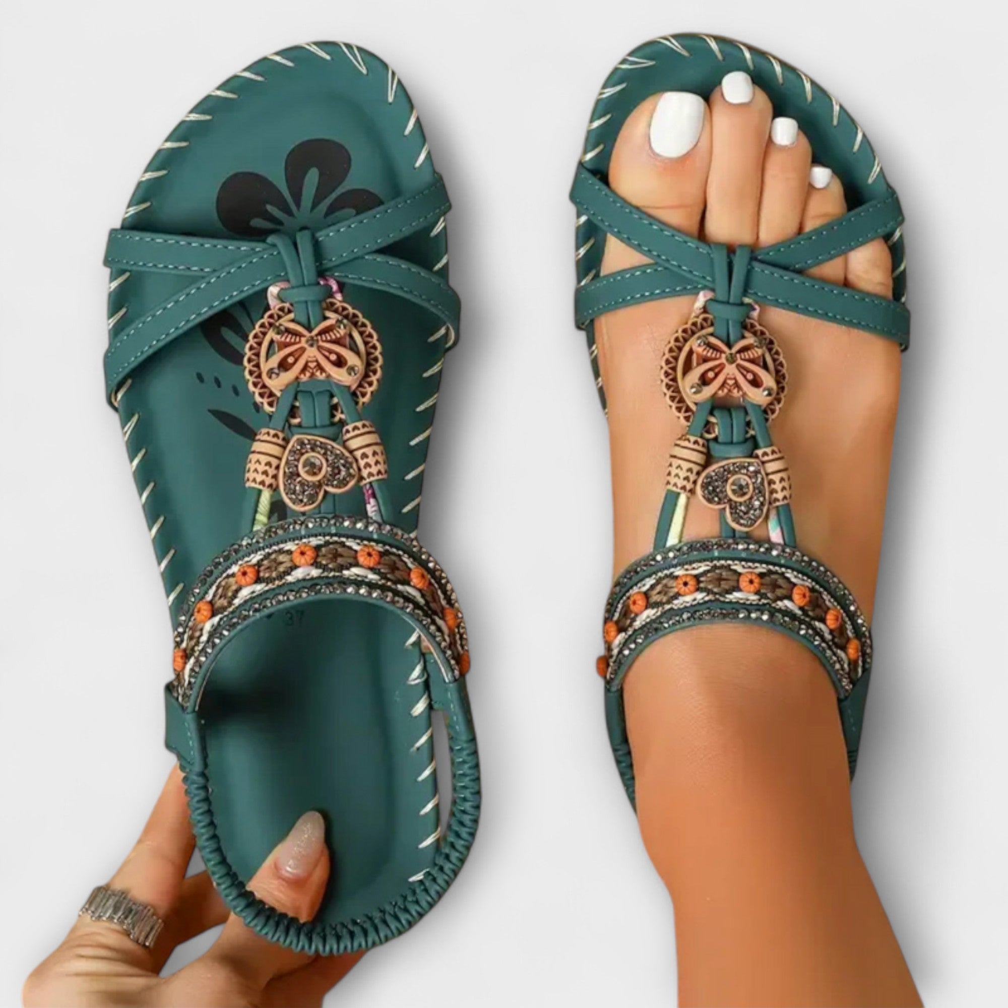 Liv - Grønne sandaler med dekorspenne