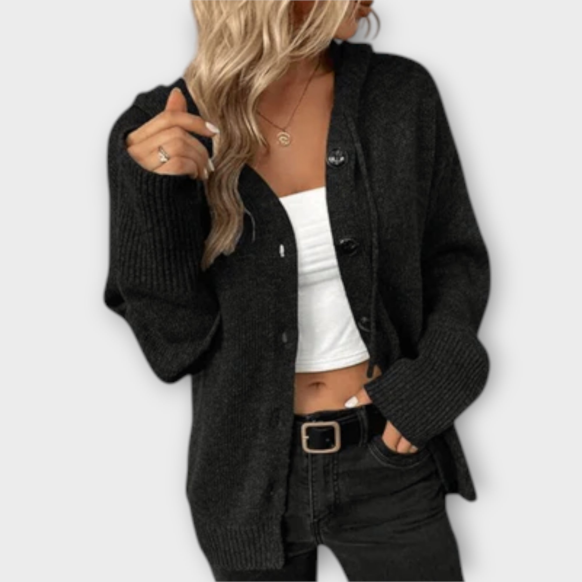 Sara - Beige Cardigan med Knappestolpe