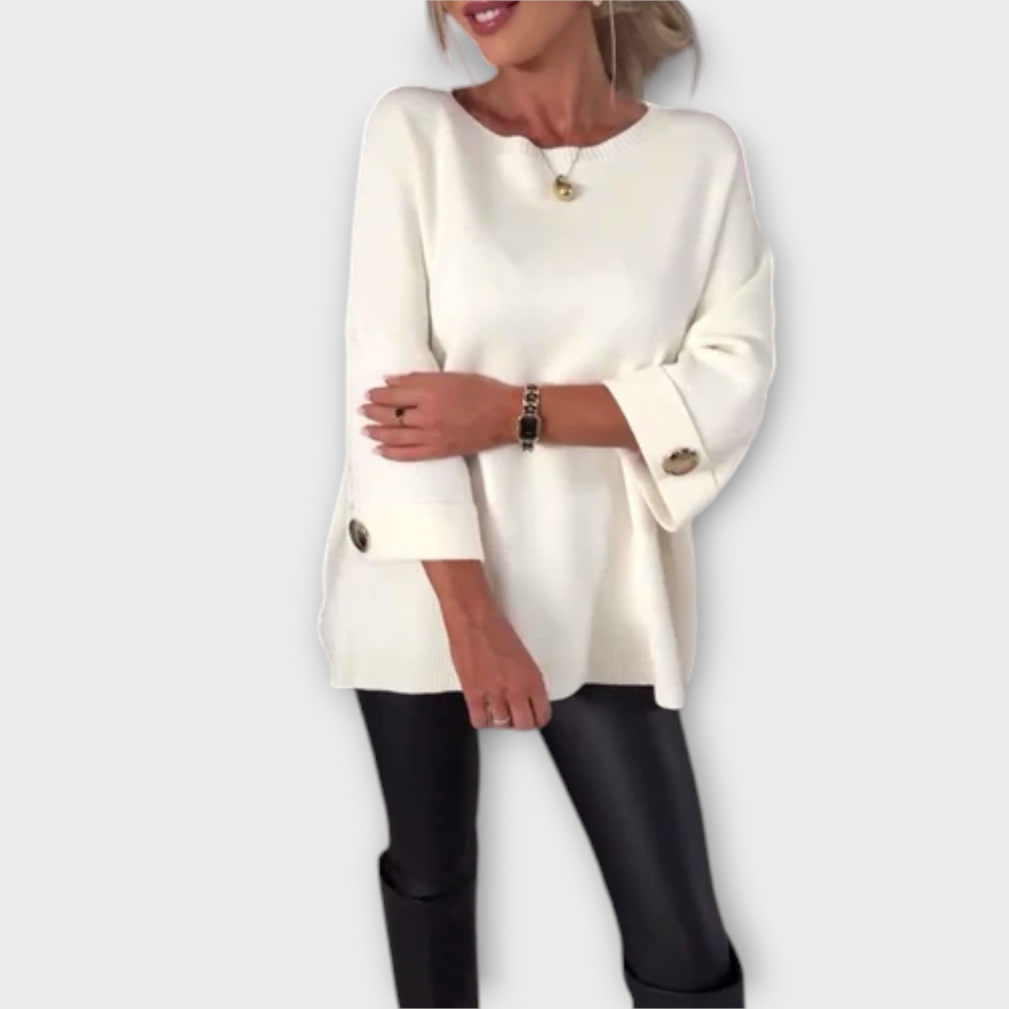Gudrun - Hvit elegant strikkbluse