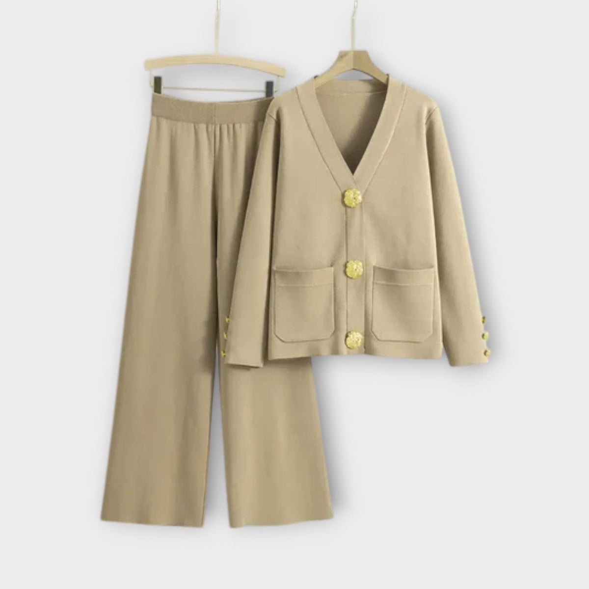 Torill - Kremfarget elegant sett med cardigan