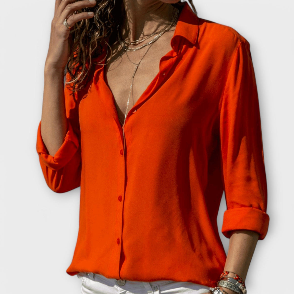 Sigrid - Hvit elegant satengbluse