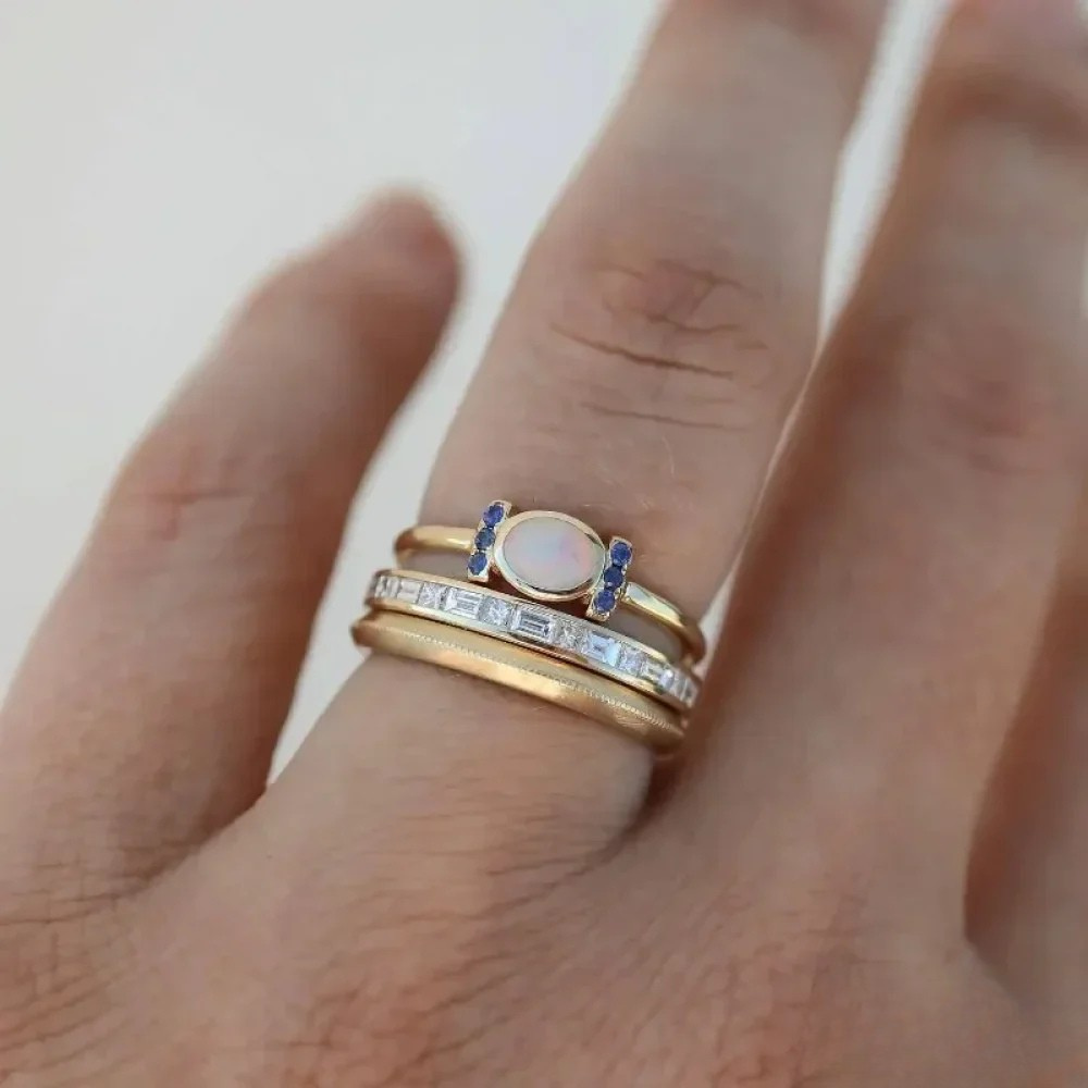 Live - Sett med Nostalgisk Gull Opal Ringer
