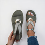 Torhild - Flate sandaler med metallspenne