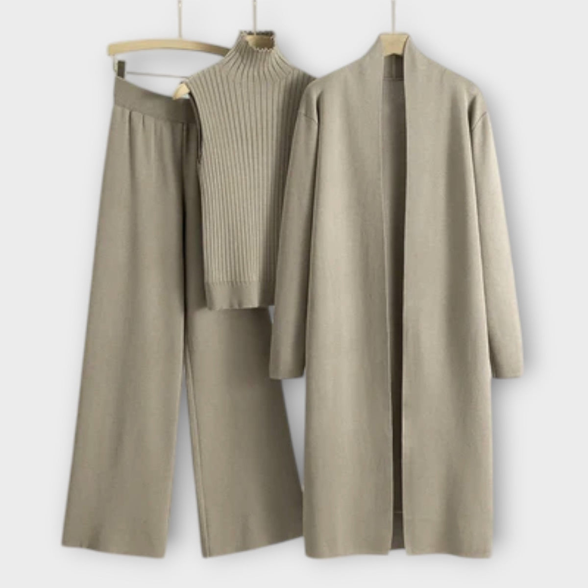 Eldbjørg - Tre-delt strikkesett i khaki