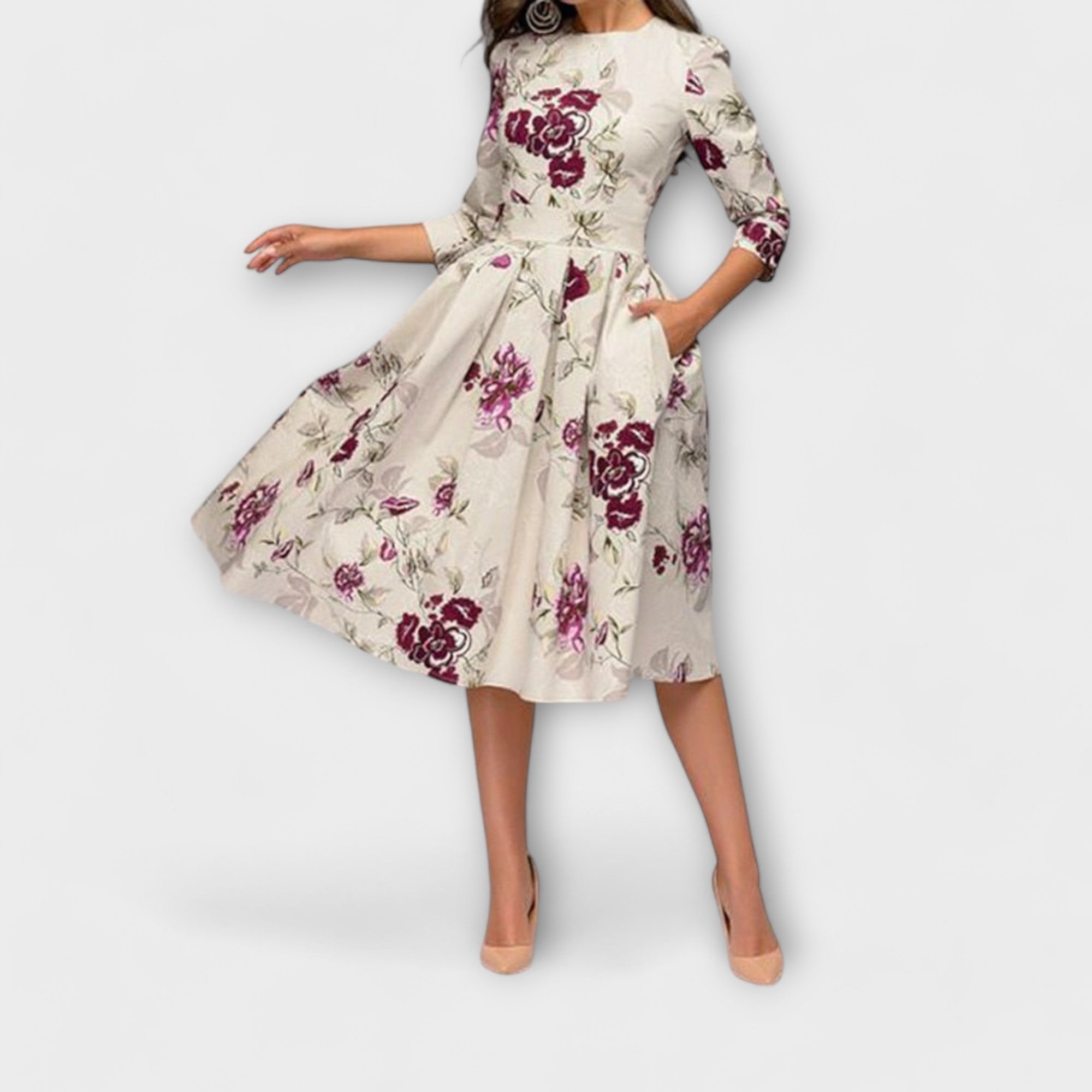 Agnes - Kremfarget knelengde kjole med blomster