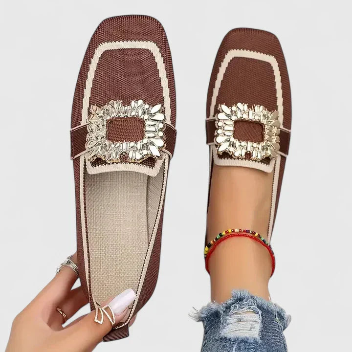 Målfrid - Espadrillo-tøffel med smykkespenne