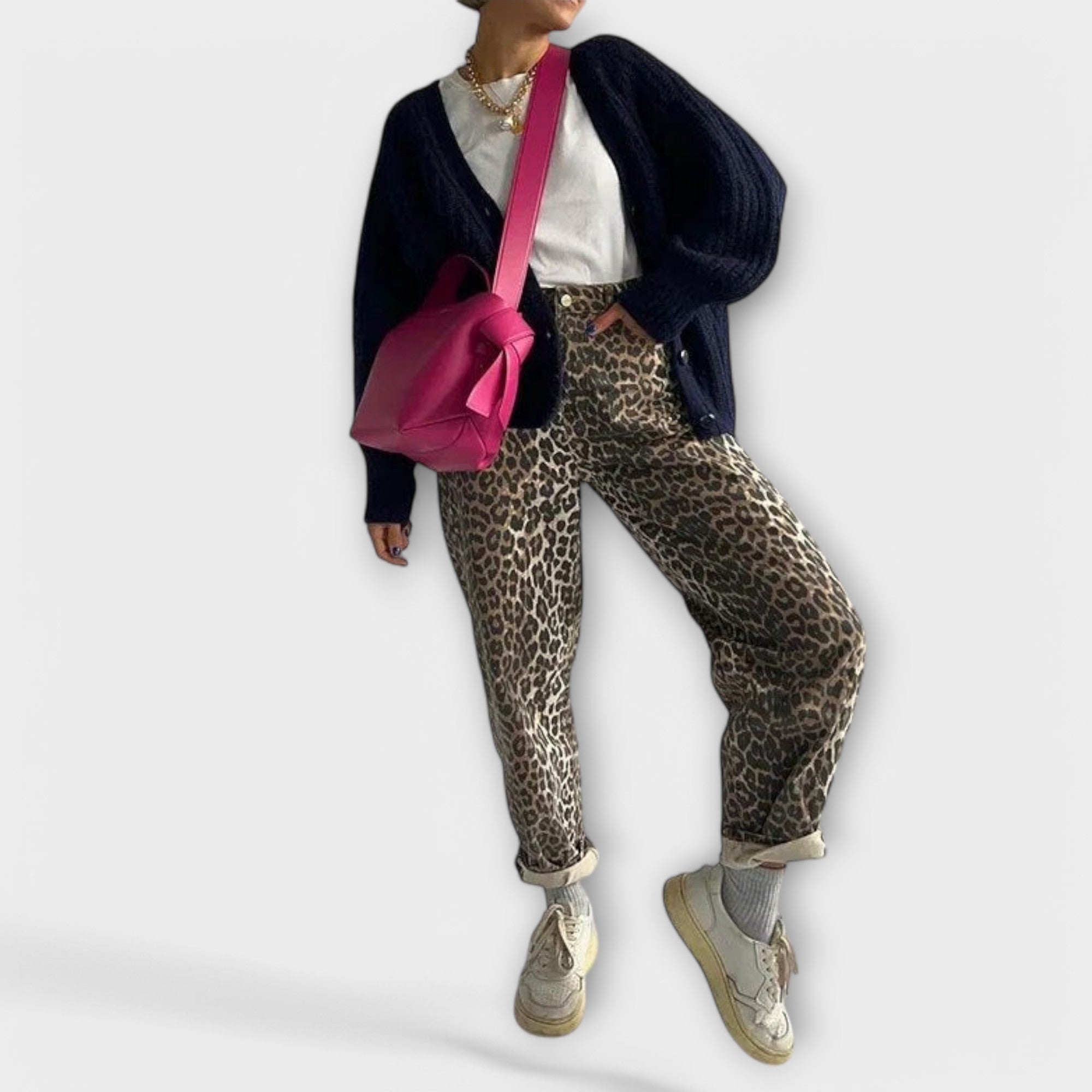 Guro - Nostalgiske jeans med leopardmønster