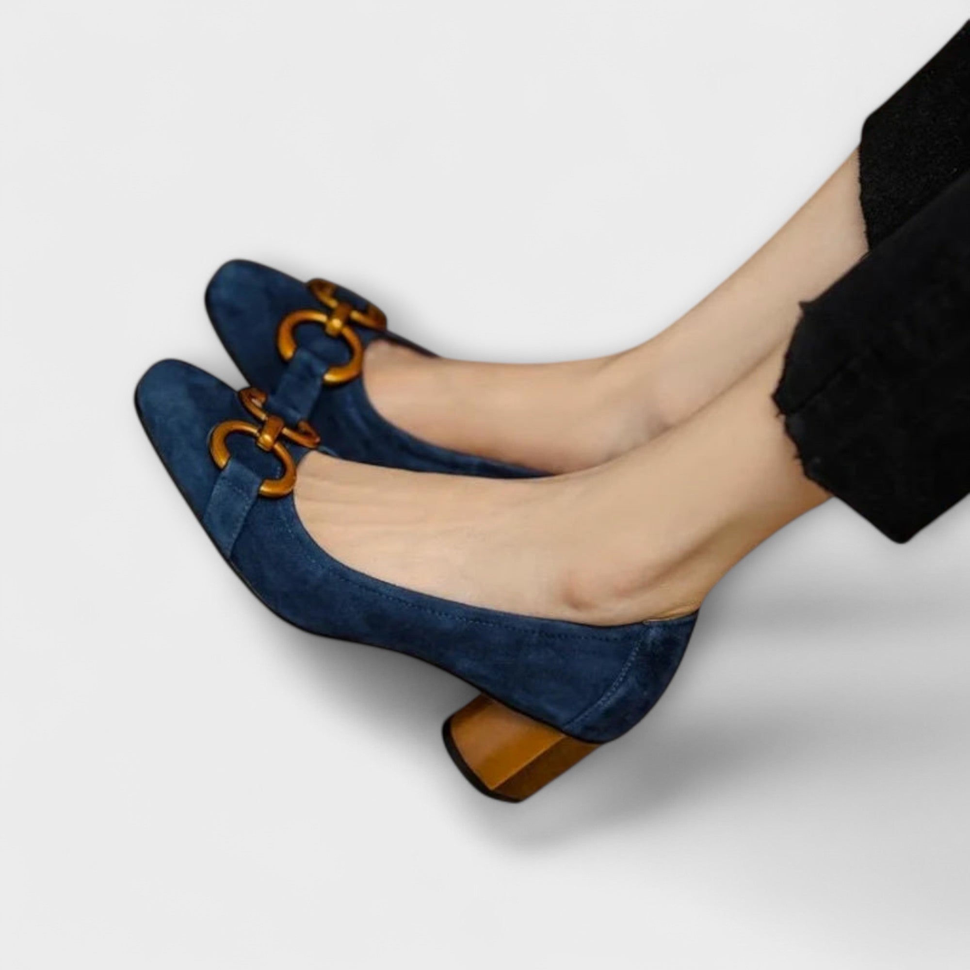 Silje - Pumps med gylden spenne