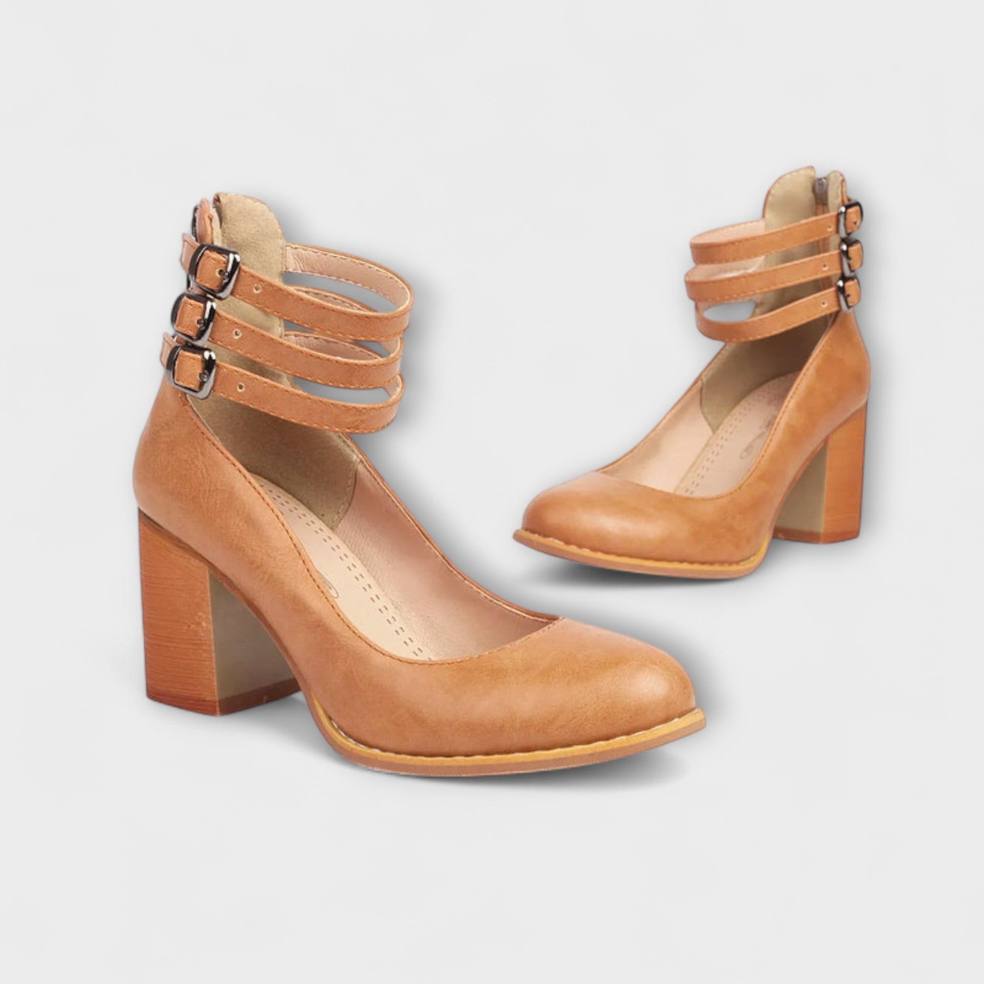 Nina - Røde Pumps med remmer