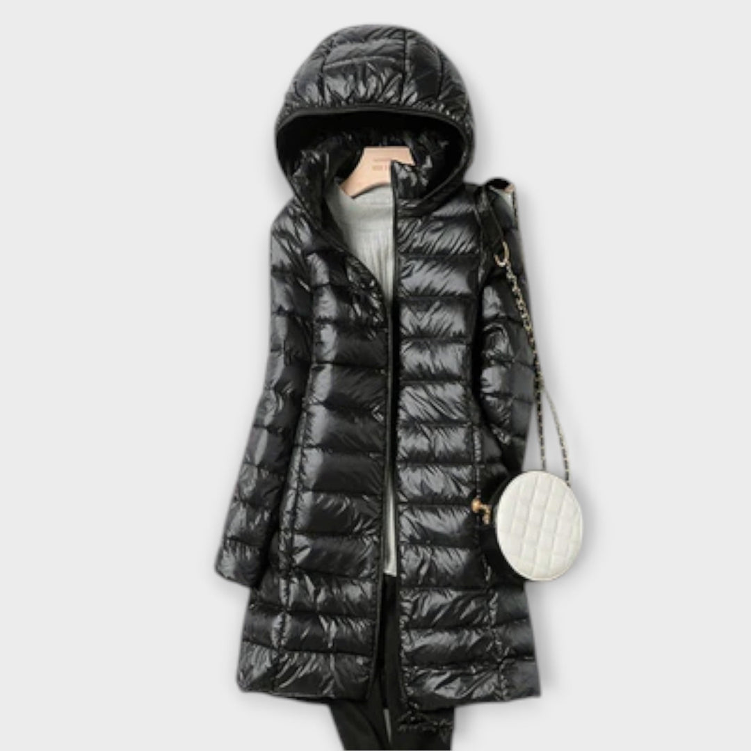 Liv – Beige ultralett dunjakke med hette