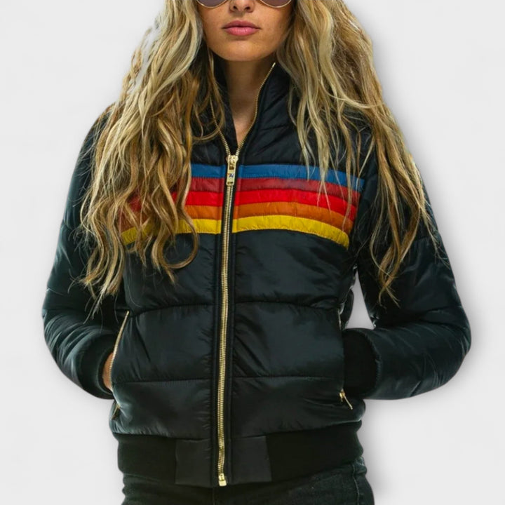 Marte – Fargerik nostalgisk parkas med fuskepelshette
