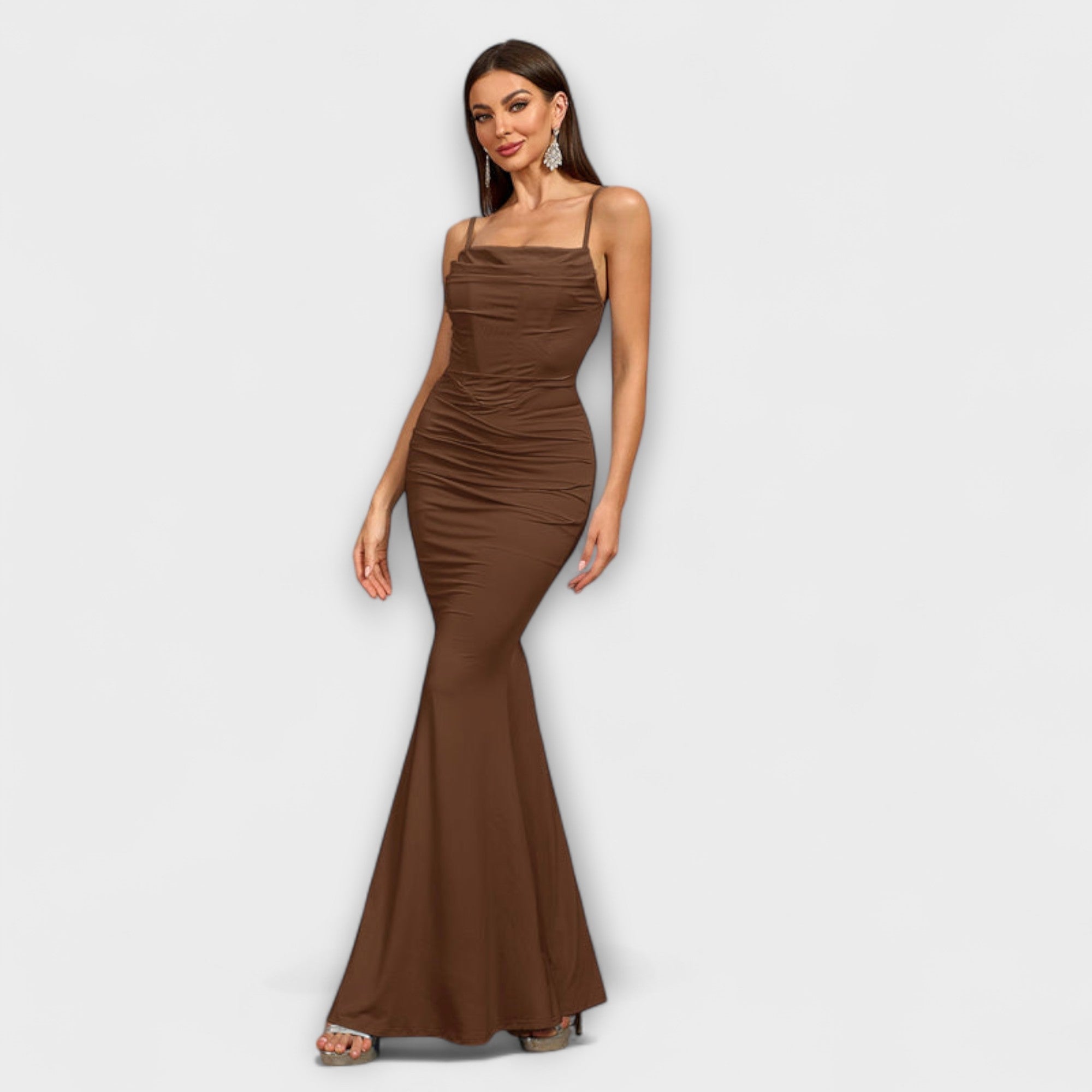 Tiril - Beige elegant volangkjole