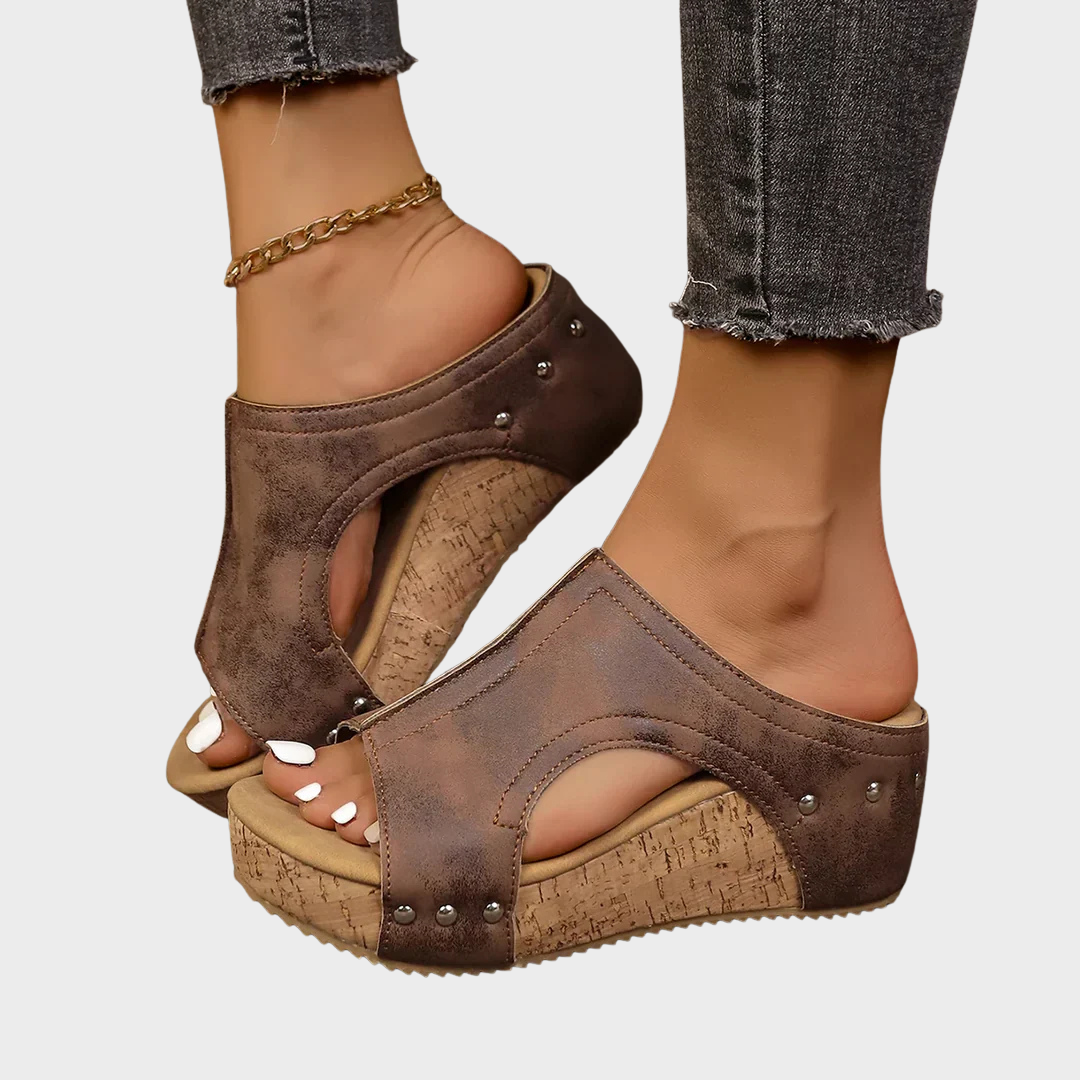 Emma - Sommerlige kile-sandaler