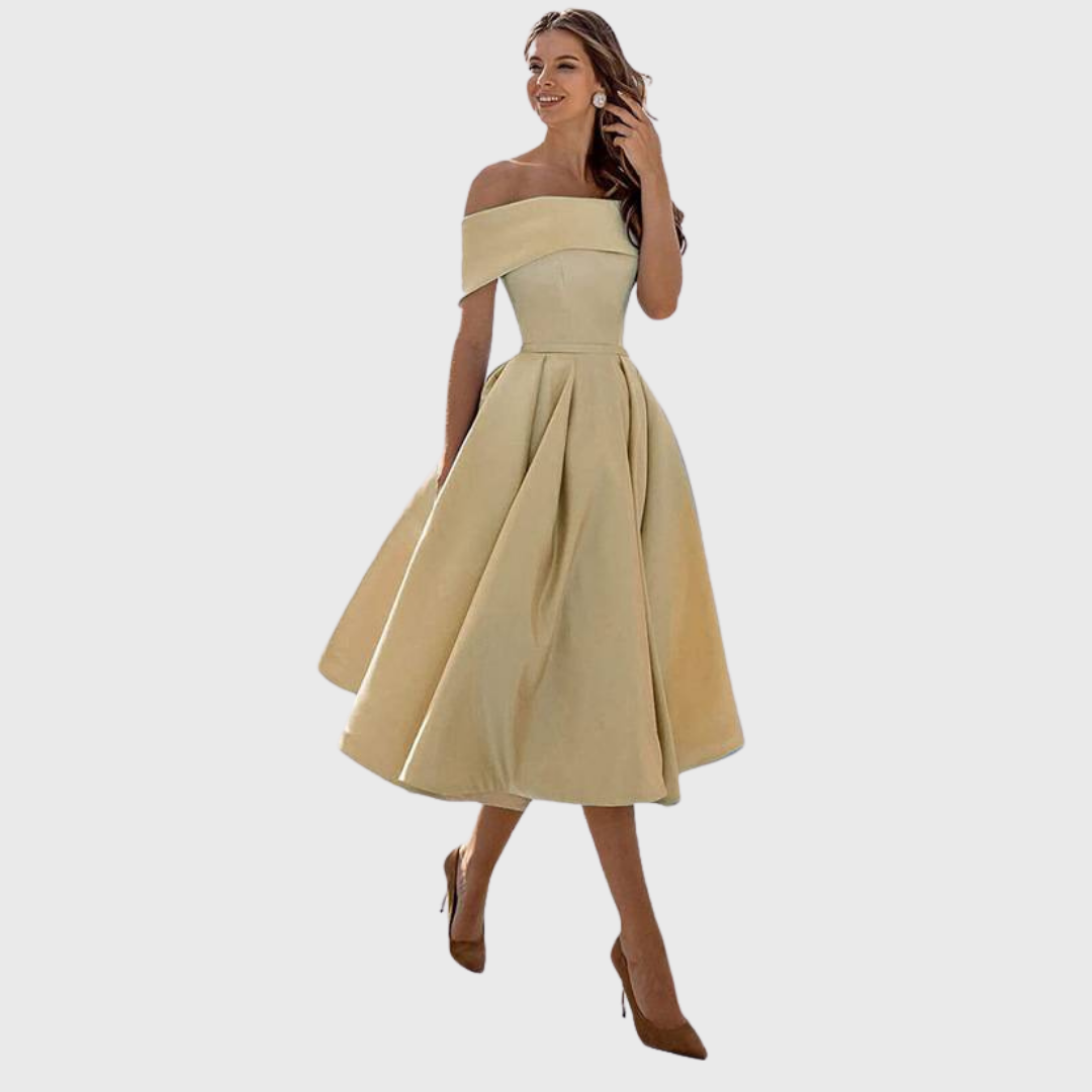 Hjørdis - Beige skuldertrekker lang kjole med drapering