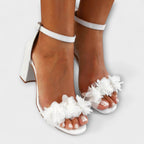 Agnes - Sandaler med blomsterremmer