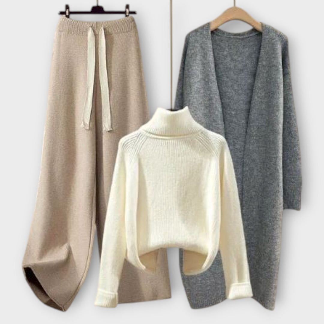 Kirsti - Beige tredelt strikkesett