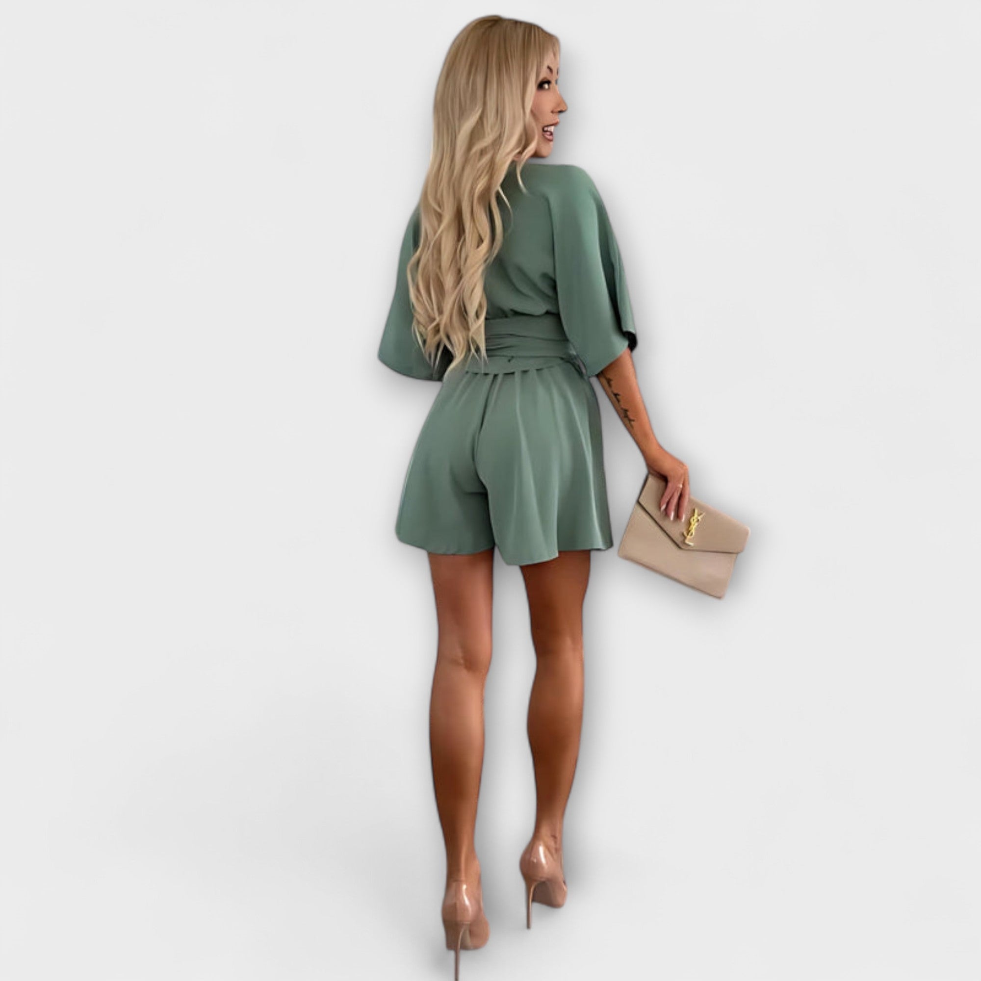 Silje - Stilig svart figursydd buksedress
