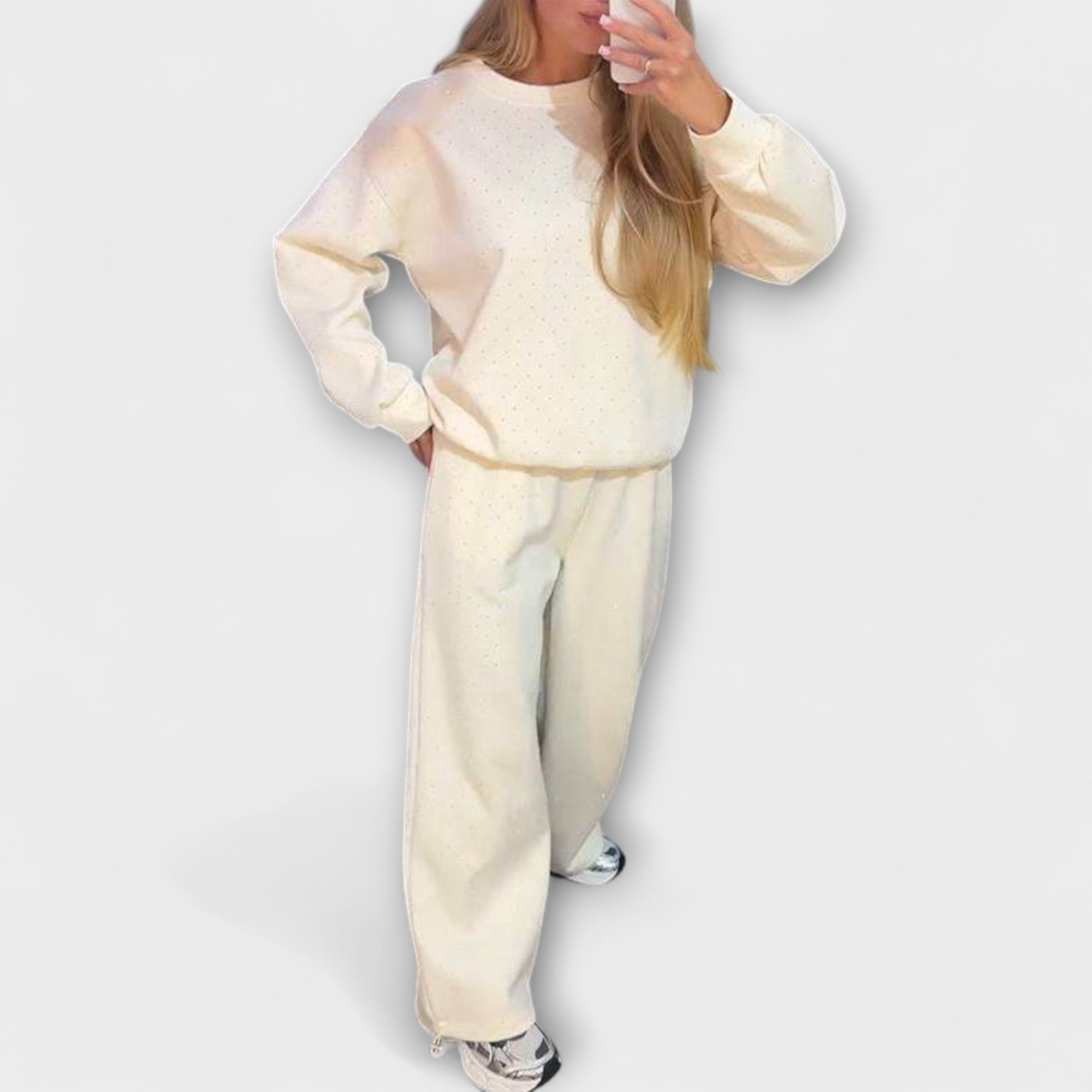 Ragnhild - Kremfarget fritids-sett