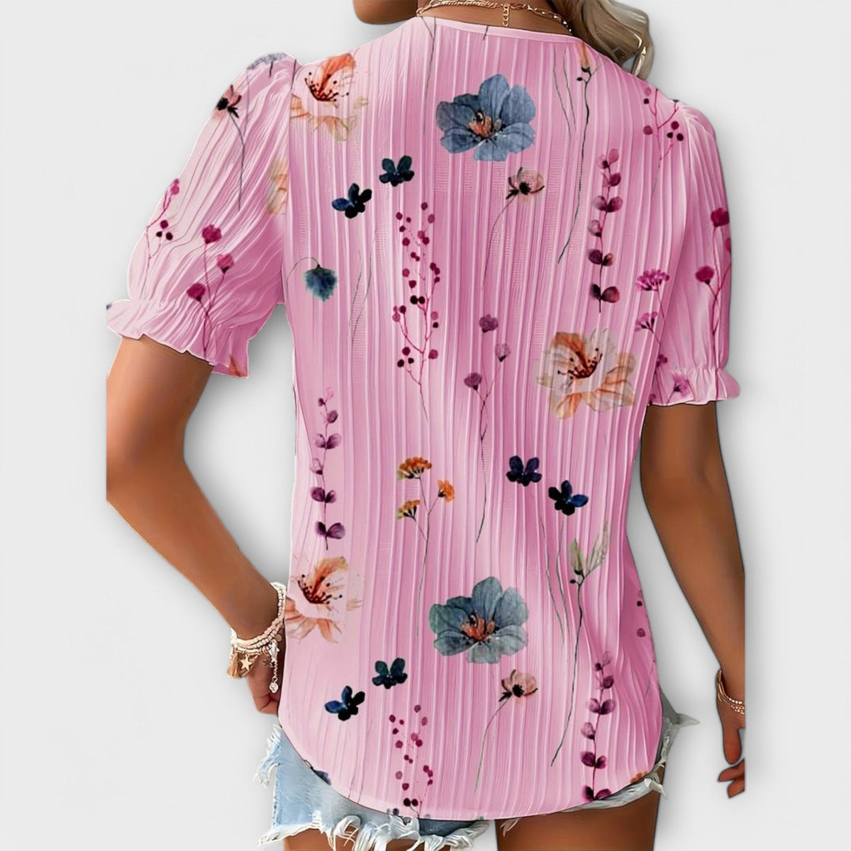 Solfrid - Rosa Bluse med blomstermønster og Blonder