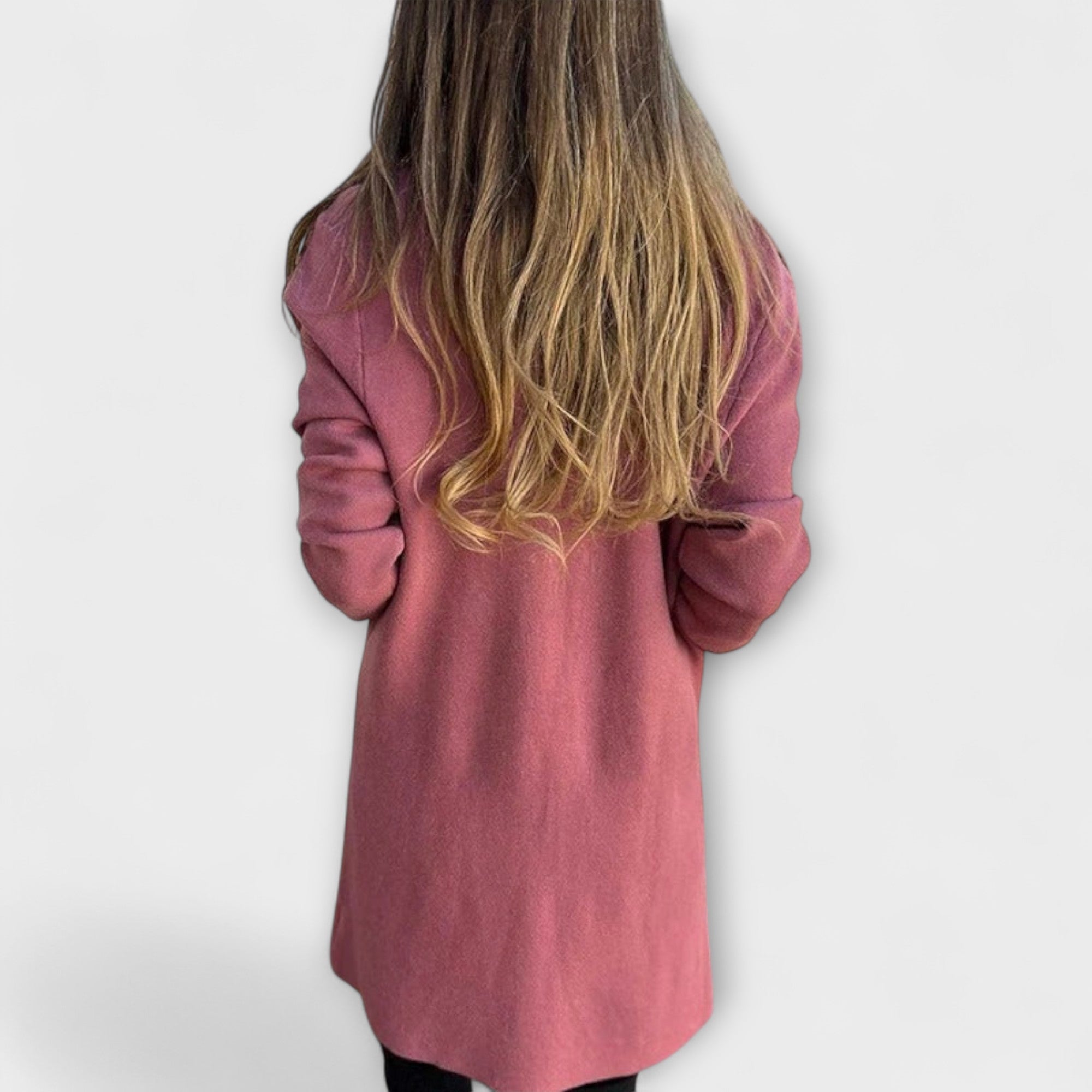 Selma - Gammelrosa figurtilpasset strikkejakke-kåpe