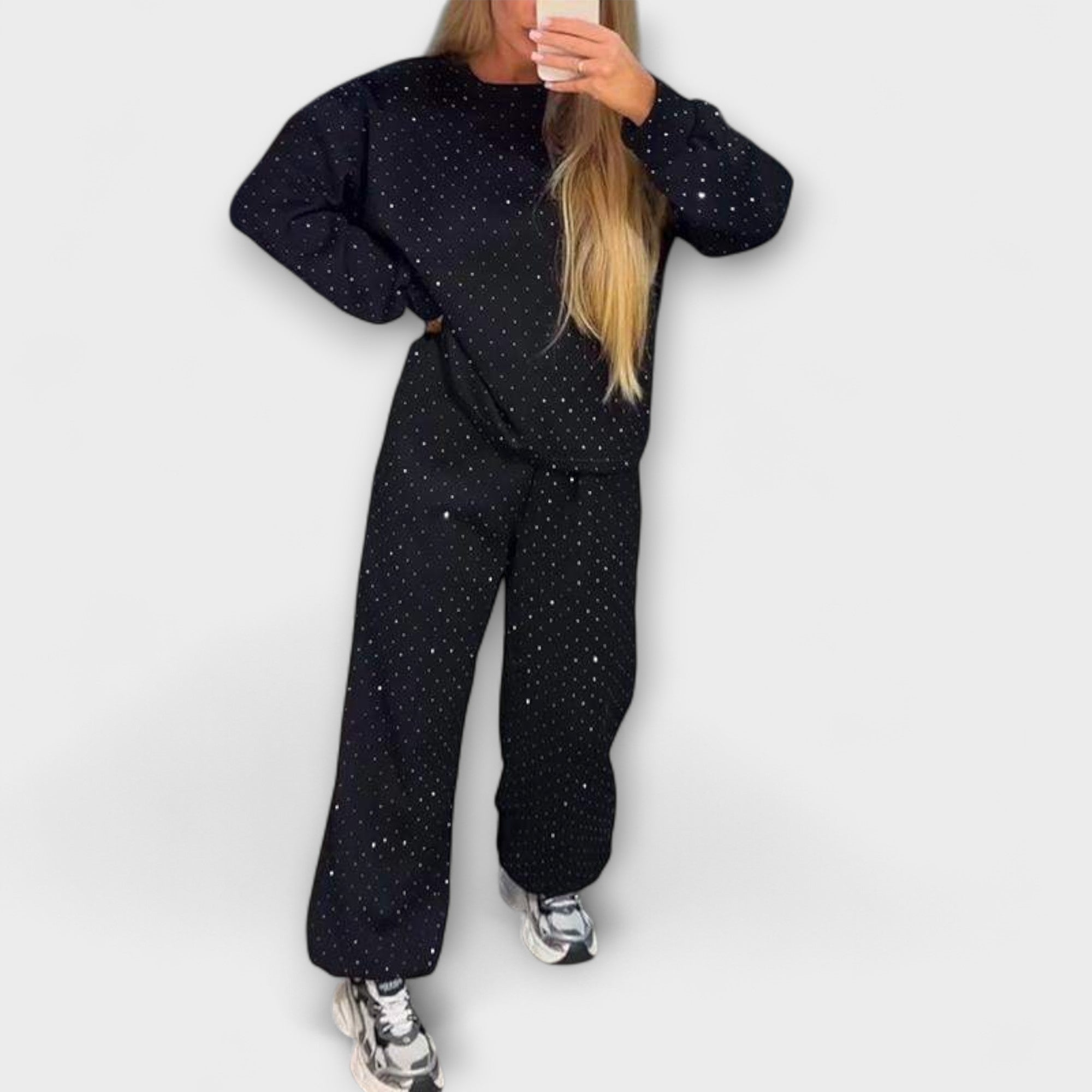Ragnhild - Kremfarget fritids-sett
