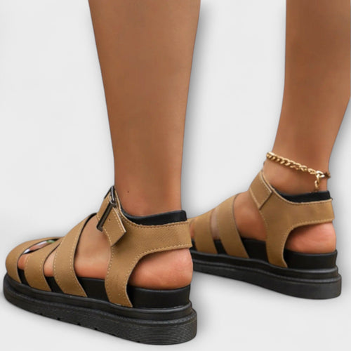 Ada - Sandaler med flere remmer