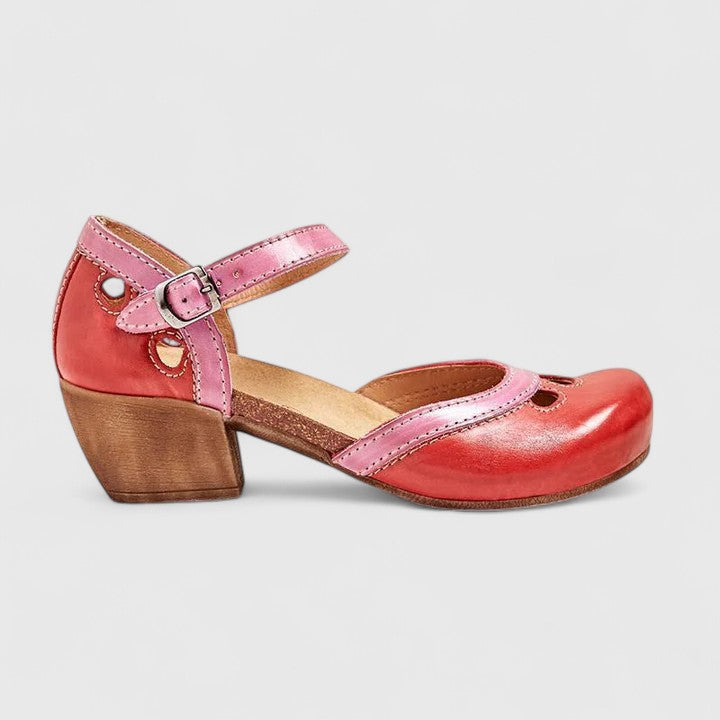 Ingeborg - Sandaler med nagler i blå