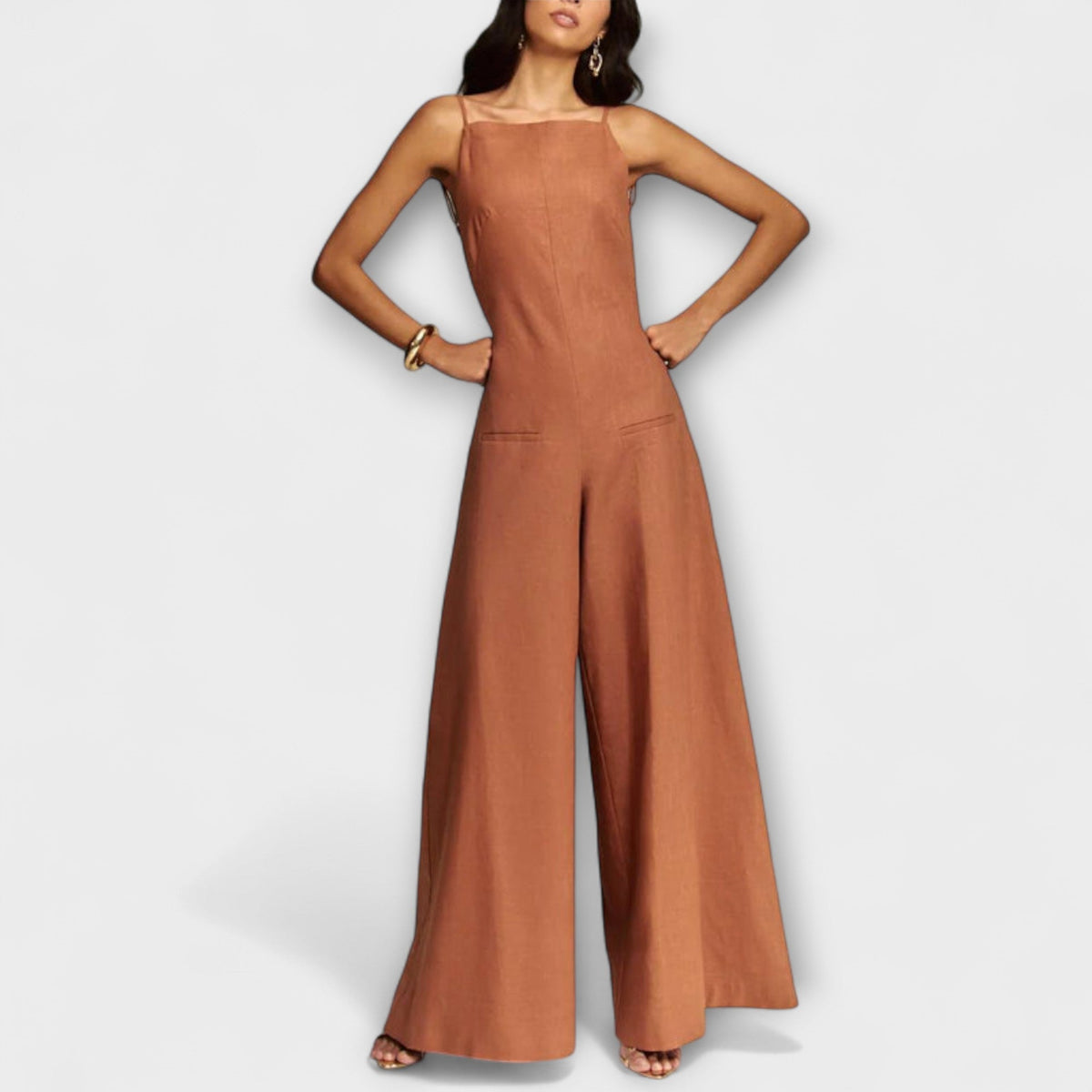 Åsne - Brunt Nakkeknyttet Buksedress