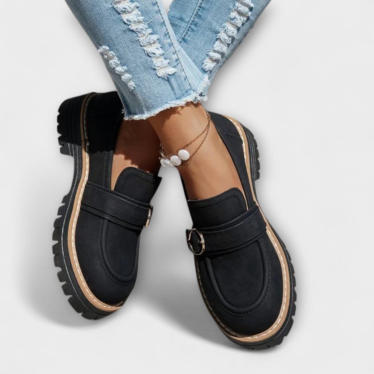 Thea - Beige platåloafer