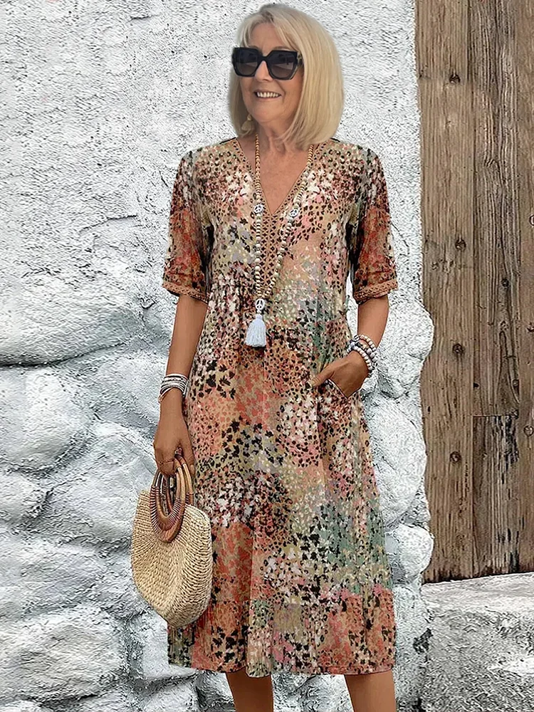 Anne - Rød knelang kjole med blomstermønster