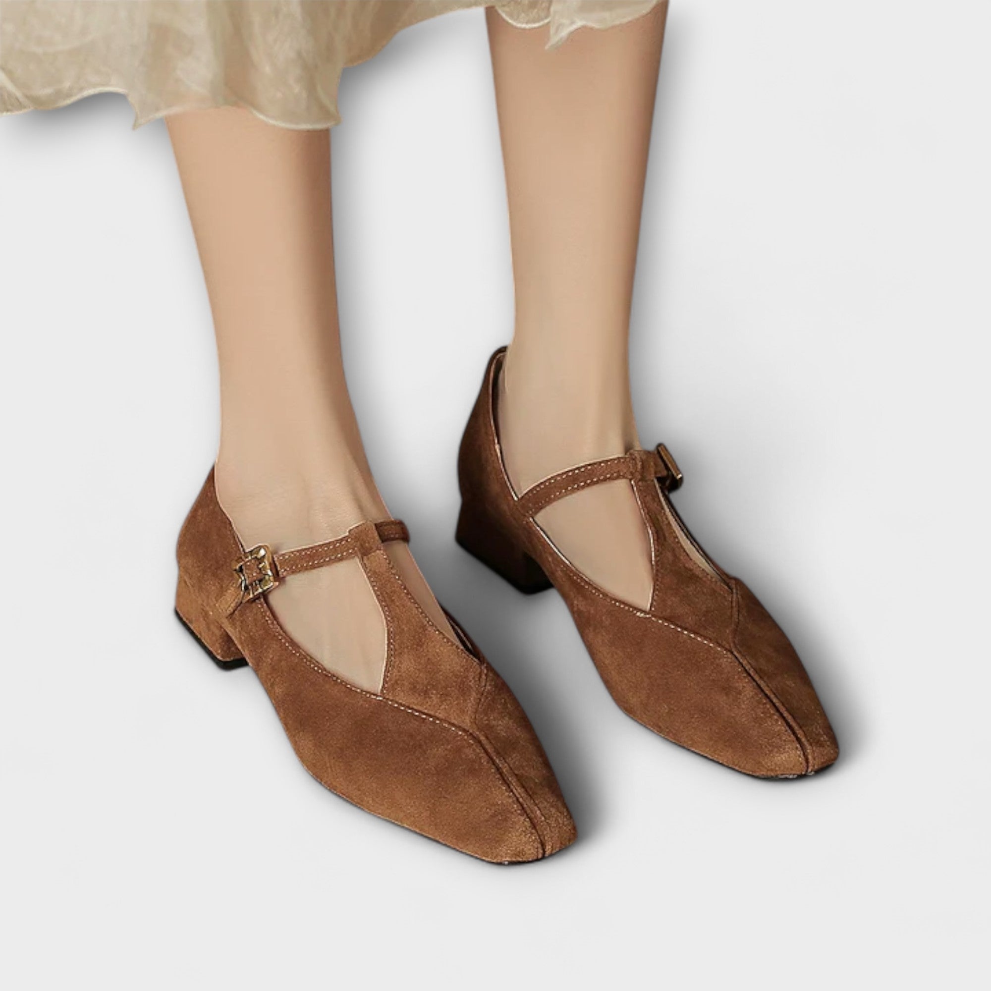 Hege - Pumps med T-rem med flat såle